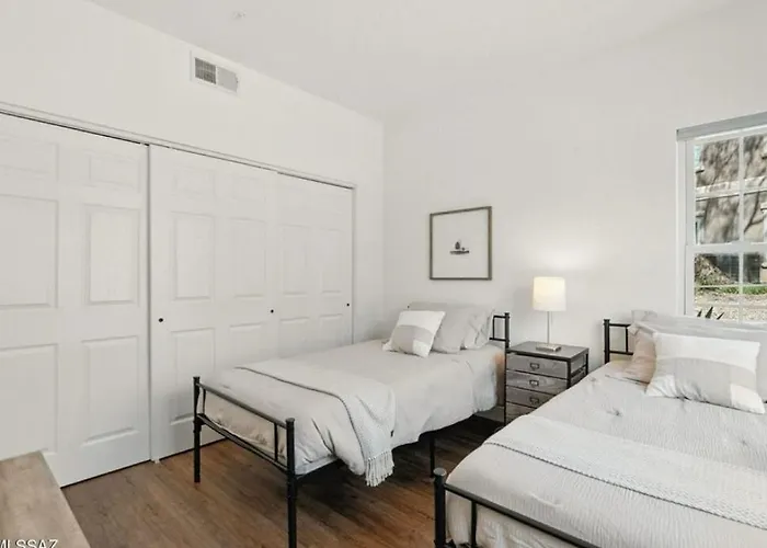 Catalina Location Peaceful Near Parks Apartment